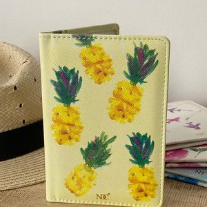PINEAPPLE PASSPORT HOLDER